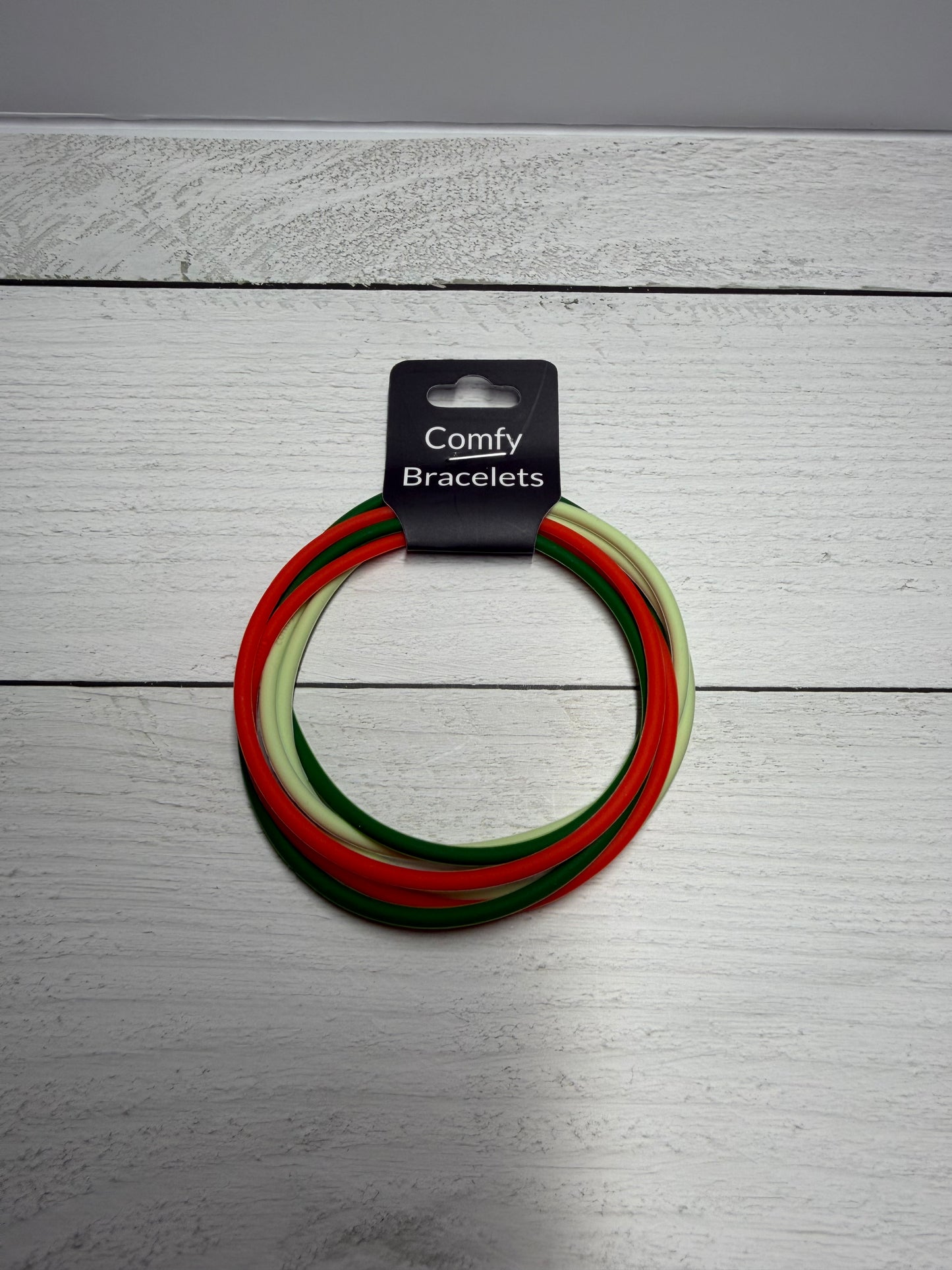 Merry Mistletoe Mischief Bracelet Set
